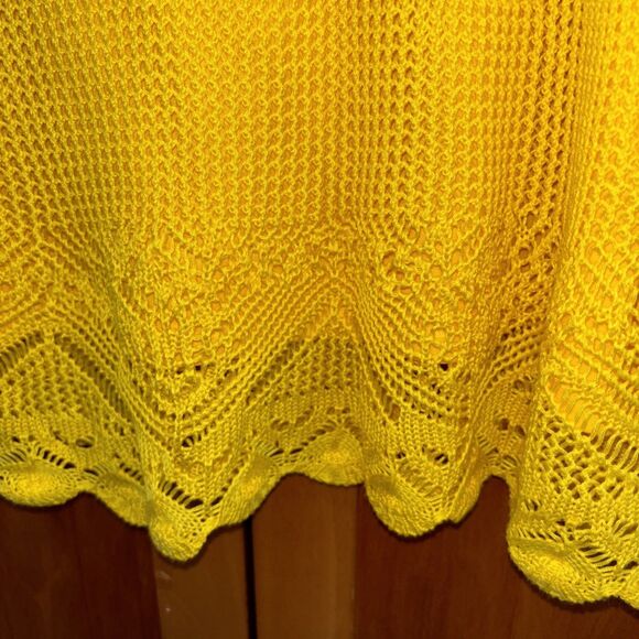 Almost Famous Knitted Skirt Top Set Women Yellow Sleeveless Elastic Waist 3X - Picture 10 of 13
